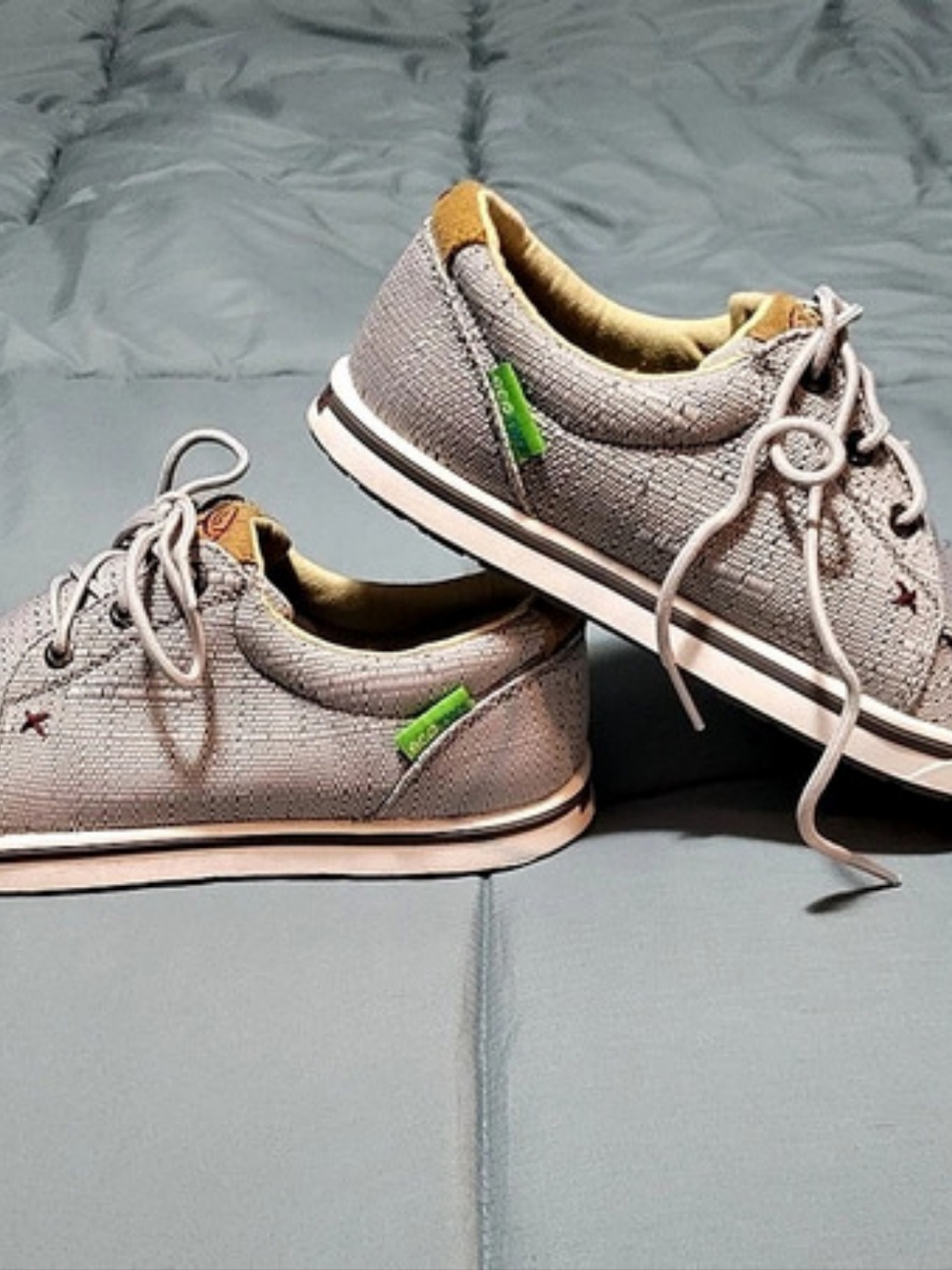 Twisted X casual sneaker Gray & White Sneakers